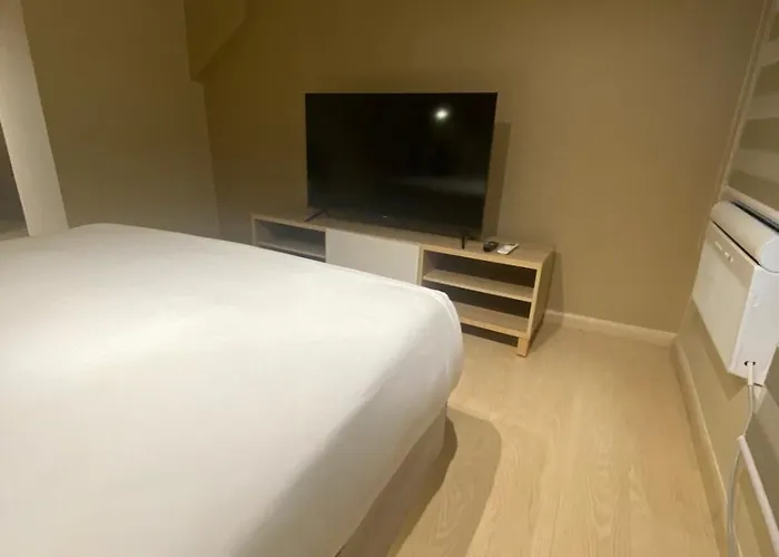 Edsa Heights Loft Unit Ama Tower 3324 Apartment *